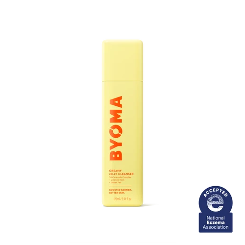 Flacon de nettoyant gelée crémeuse BYOMA avec le sceau de la National Eczema Association.